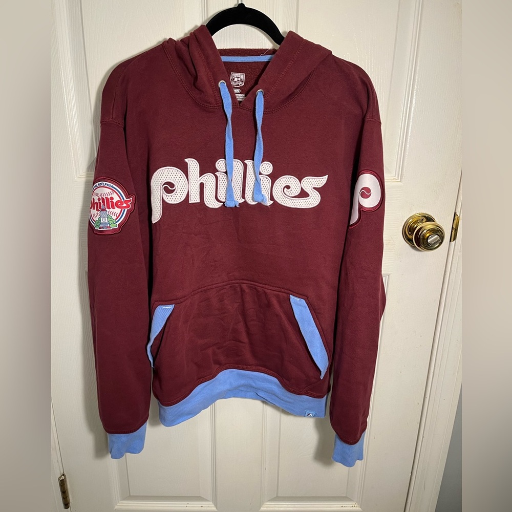 Phillies sweatshirt